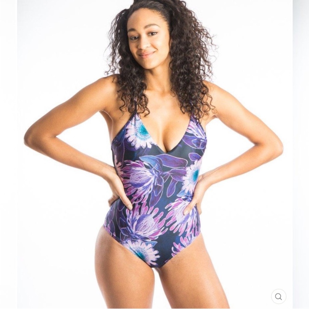 Sensi Graves Floral One Piece Swimsuit Purple Mesh Panel Size Medium Women Emily